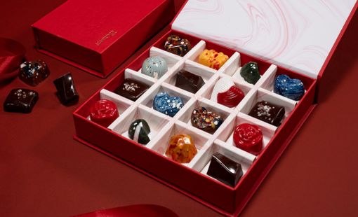Tháng Hai 2024 lựa chọn hẹn hò lễ Tình nhân với hộp quà chocolate và bữa tối lãng mạn tại Le Méridien Saigon Hotel