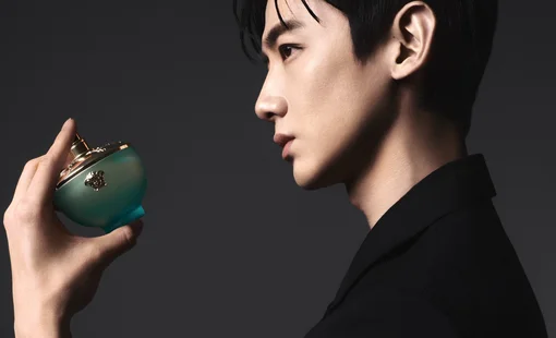 Versace Dylan với bộ ba hương mùa hè đến từ nhà mốt thời trang bậc nhất nước Ý