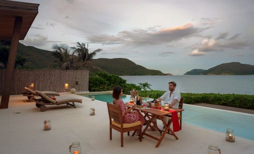 Cùng tạo nên ngày tình nhân 2025 ngọt ngào theo phong cách Six Senses Côn Đảo