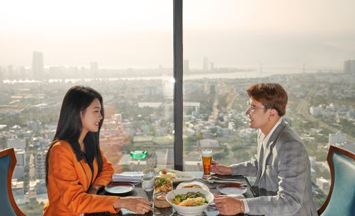 Đến Horizon Bar, tầng 36 của Four Points by Sheraton Danang để thưởng thức hơn 100 loại bia toàn cầu