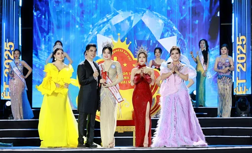 Hoa hậu Doanh nhân Đại Việt 2025: Giữa nghịch cảnh đại dịch, đoá sen khoe sắc toả hương gọi tên Á hậu 1