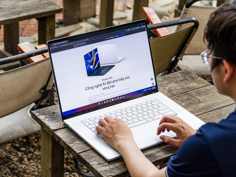 ASUS ProArt P16 đưa Agentic AI xuống laptop, 128GB bộ nhớ hợp nhất mở cuộc đua local AI cho giới sáng tạo