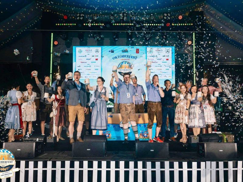 1.500 khách đêm khai mạc tại TP.HCM, GBA Oktoberfest Vietnam nâng lễ hội thành điểm hẹn doanh nhân Việt – Đức