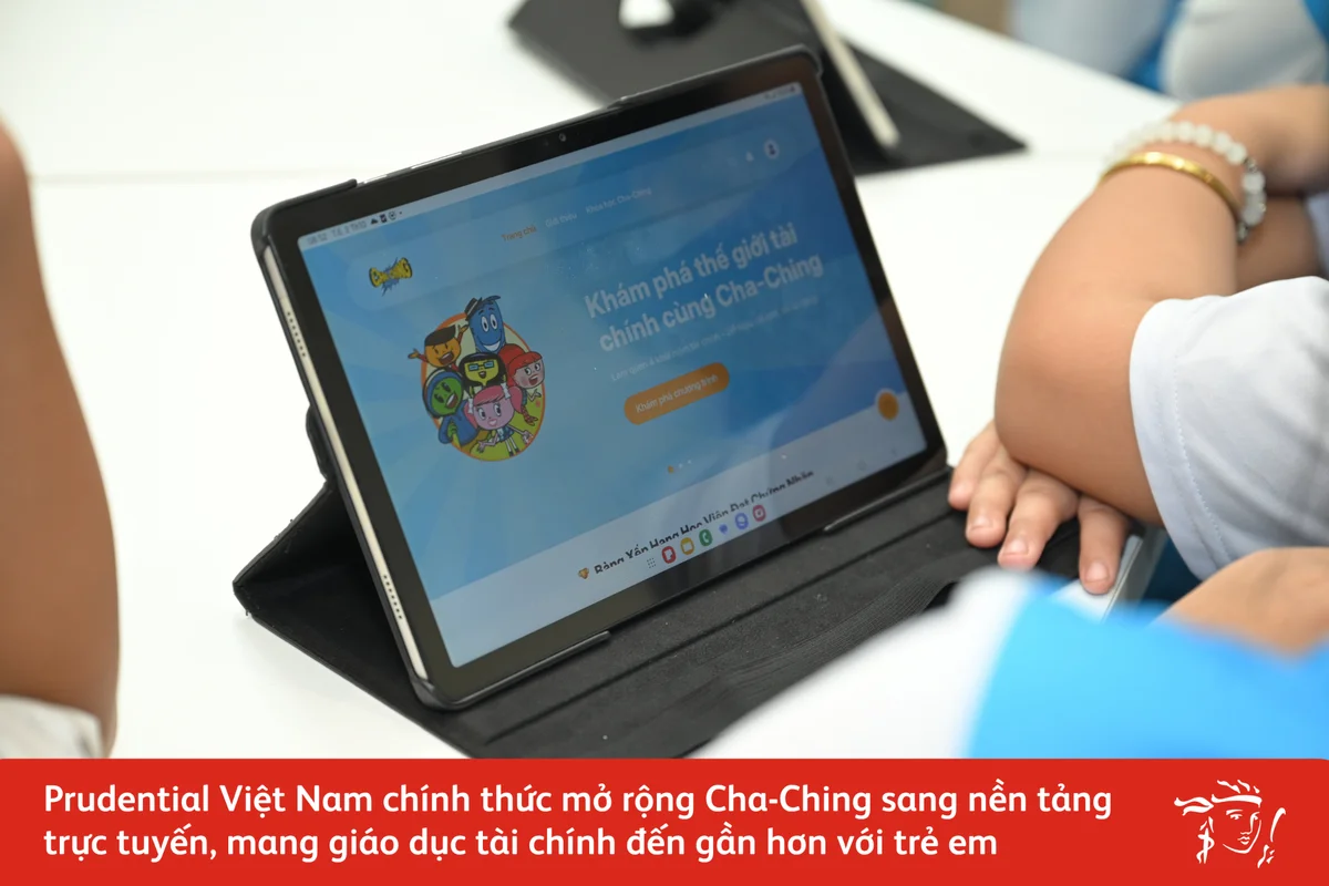 Thông qua việc kết hợp các hoạt động tại trường với trải nghiệm trực tuyến, học sinh có thêm cơ hội tiếp tục khám phá và thực hành kỹ năng quản lý tài chính tại nhà.