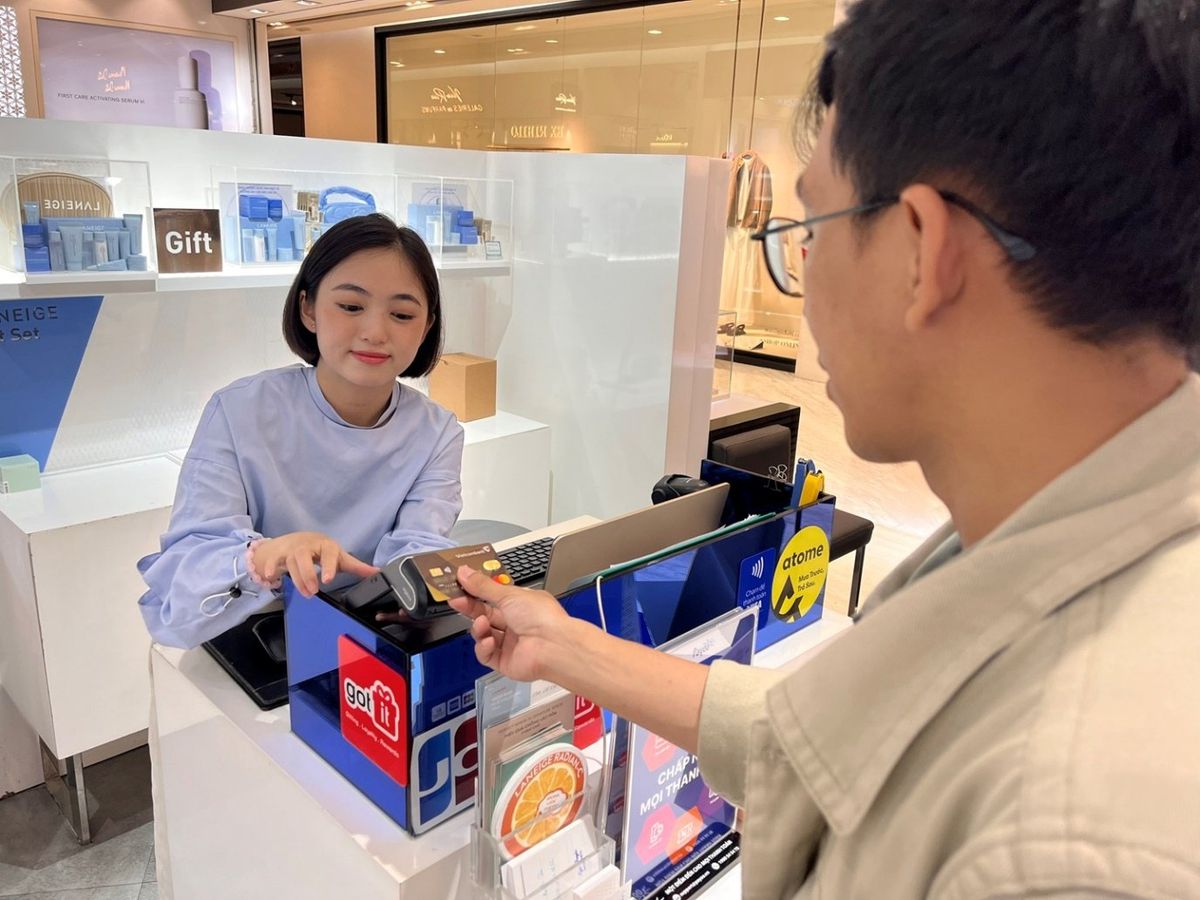 Mỗi giao dịch không tiếp xúc đủ điều kiện bằng thẻ Mastercard hoặc NAPAS tại hệ thống Payoo đóng góp 2.010 đồng cho hoạt động tầm soát ung thư.