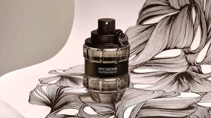 01.-ViktorRolf-Spicebomb-EDT.jpg