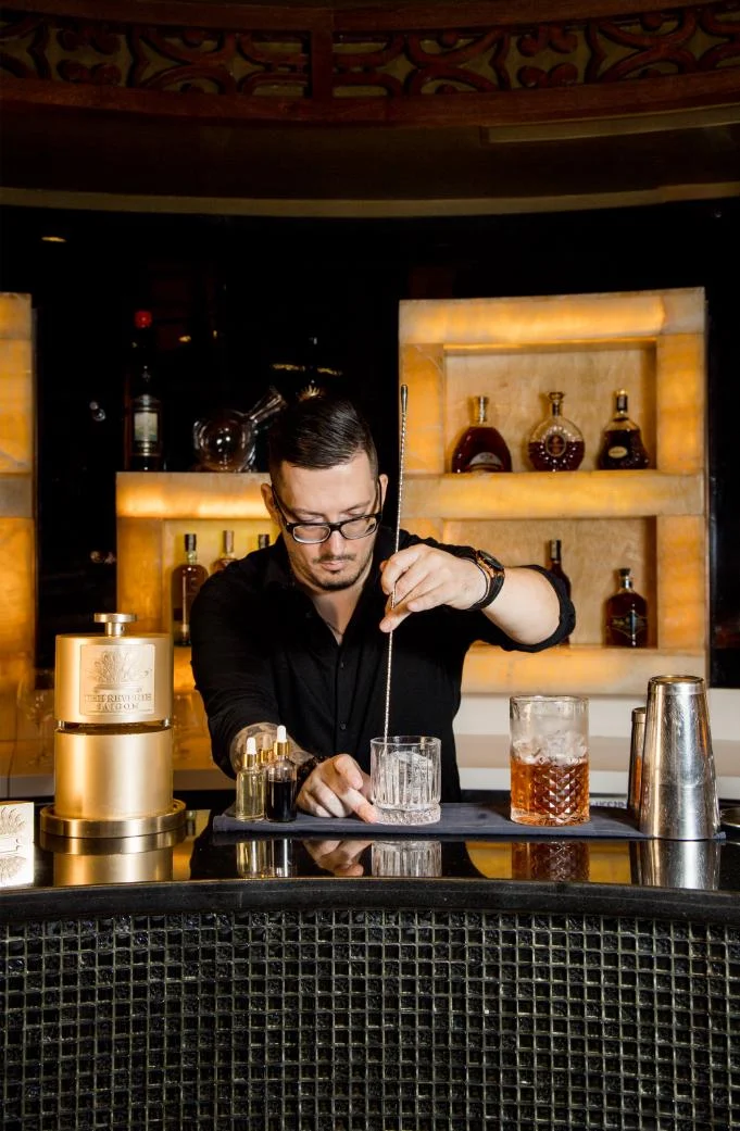 Andrei-Campian-Mixologist-1.jpg