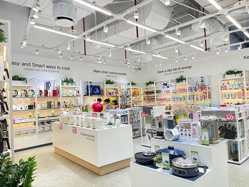 Locknlock-ra-mat-cua-hang-moi-tai-Lotte-Mall-West-Lake-lock-2-1696391629-644-width800height600.jpg