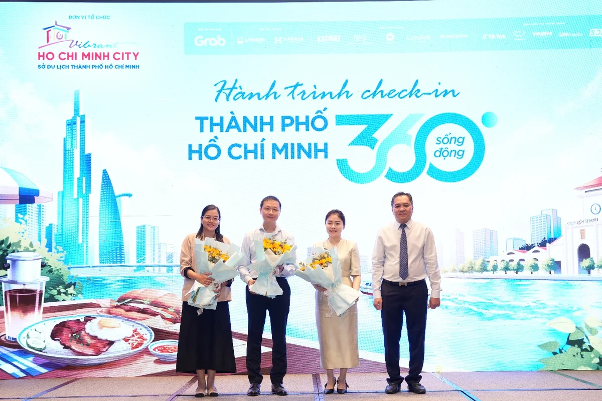 Các đại biểu tại sự kiện ra mắt hoạt động quảng bá du lịch, cùng lan tỏa hình ảnh TP.HCM trẻ trung, đa sắc và giàu trải nghiệm.