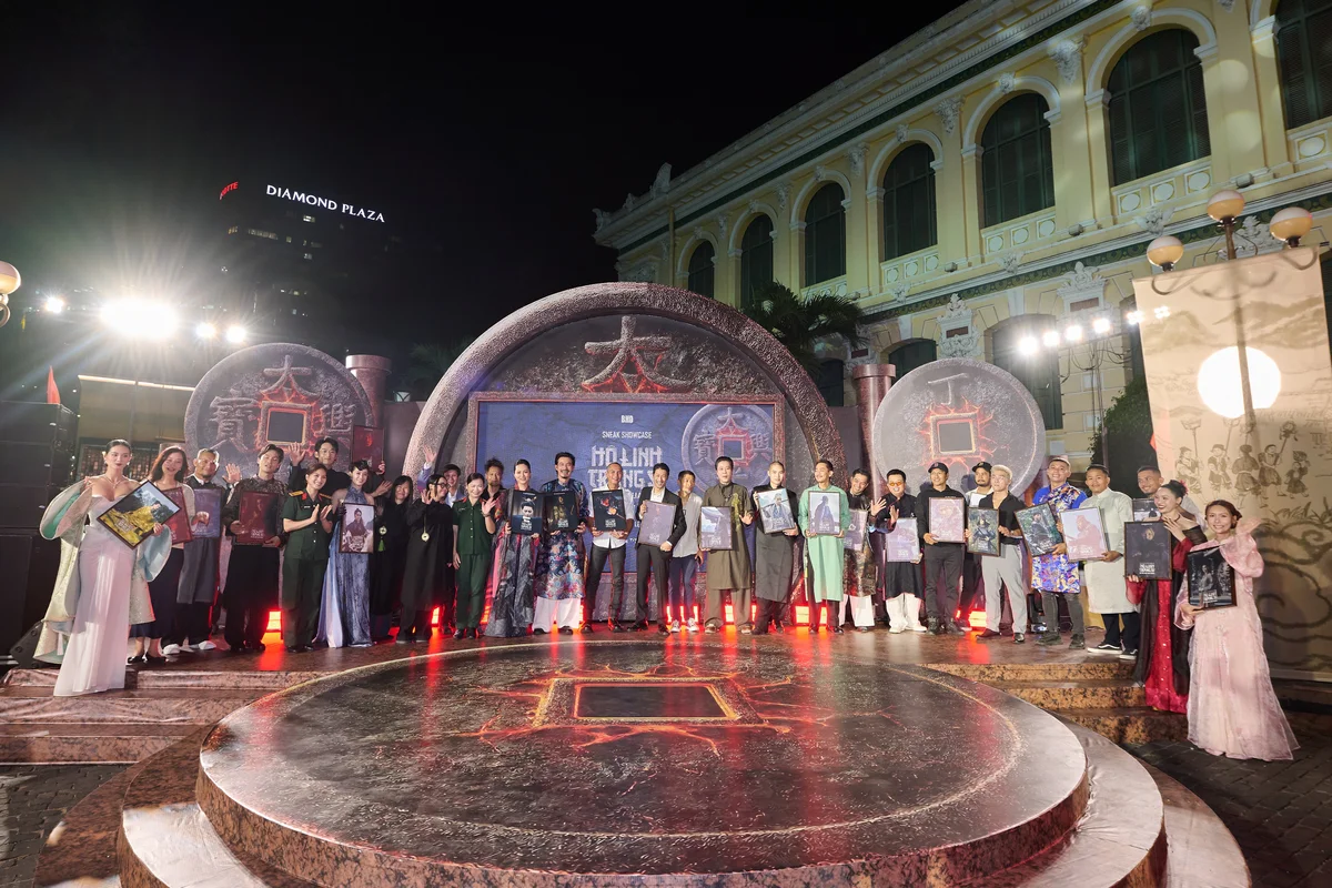 cac-dien-vien-hao-hung-nhan-qua-khung-anh-ky-niem-cua-tung-vai-dien20260416154518.jpg?rt=20260416160942